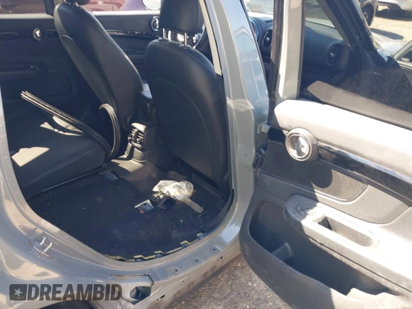 2019 MINI Countryman Cooper with VIN WMZYS7C51K3F44556, listed as a IAAI auction lot 41747825 with 79,853 mi miles and . Bid and sale history available at DreamBid. Image 8.