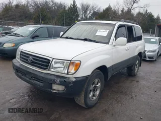 2002 Toyota Land Cruiser with VIN JTEHT05J822023282, listed as a IAAI auction lot 41474924 with 261,331 mi miles. Bid and sale history available at carsss.com. Image 2.