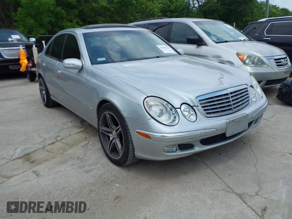 2003 Mercedes-Benz E-Class 3.2L with VIN WDBUF65J23A200332, listed as a IAAI auction lot 42046189 with 269,668 mi miles. Bid and sale history available at carsss.com. Image 1.