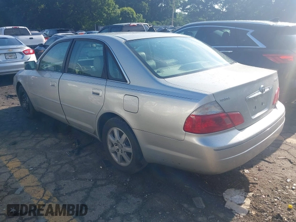 2004 Toyota Avalon XL z VIN 4T1BF28B14U346741, wystawiony jako IAAI lot #42252769 z przebiegiem 219 291 mil mil oraz . Historia ofert i sprzedaży dostępna na DreamBid. Obrazek 3.