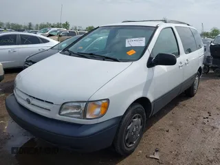 2000 Toyota Sienna LE with VIN 4T3ZF13C2YU315407, listed as a IAAI auction lot 42135146 with 268,622 mi miles and . Bid and sale history available at DreamBid. Image 2.
