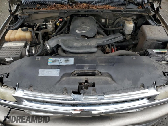 2002 Chevrolet Suburban LS with VIN 3GNEC16Z62G252379, listed as a Copart auction lot 73461294 with 321,647 mi miles and Salvage Title. Bid and sale history available at carsss.com. Image 12.