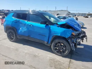 2023 Jeep Compass Latitude with VIN 3C4NJDBNXPT514180, listed as a Copart auction lot 48315415 with 32,427 mi miles and Salvage Title. Bid and sale history available at DreamBid. Image 4.