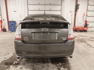 2008 Toyota Prius with VIN JTDKB20UX83445633, listed as a IAAI auction lot 41466073 with 174,024 mi miles. Bid and sale history available at carsss.com. Image 17.