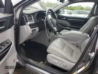2019 Toyota Highlander Limited with VIN 5TDDZRFH0KS992455, listed as a Copart auction lot 54707655 with 408,319 mi miles and Salvage title. Bid and sale history available at DreamBid. Image 7.