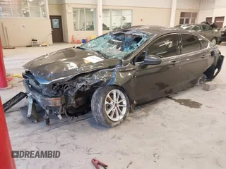 2019 Ford Fusion SE with VIN 3FA6P0HD0KR193692, listed as a IAAI auction lot 41081951 with Not Provided miles and . Bid and sale history available at carsss.com. Image 2.