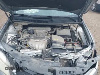 2015 Toyota Camry XLE with VIN 4T4BF1FK4FR498406, listed as a IAAI auction lot 41945968 with 178,070 mi miles. Bid and sale history available at carsss.com. Image 10.