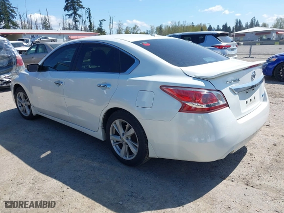 2013 Nissan Altima 2.5 S with VIN 1N4AL3AP3DN471597, listed as a IAAI auction lot 42028075 with 222,461 mi miles. Bid and sale history available at carsss.com. Image 3.