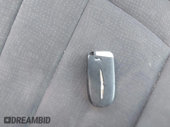 2015 Chrysler 200 Limited с VIN 1C3CCCAB8FN547054, выставлен на аукционе IAAI как лот 42455432 с пробегом 180 265 миль миль и . История ставок и продаж доступна на DreamBid. Изображение 11.