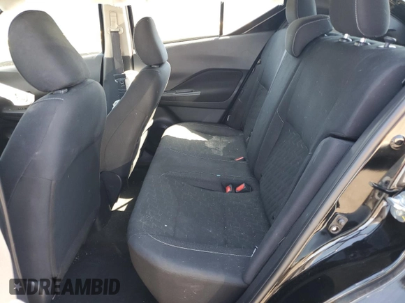 2022 Nissan Kicks S z VIN 3N1CP5BV2NL503251, wystawiony jako Copart lot #55413085 z przebiegiem 64 027 mil mil oraz Szkoda całkowita • Salvage title. Historia ofert i sprzedaży dostępna na DreamBid. Obrazek 10.