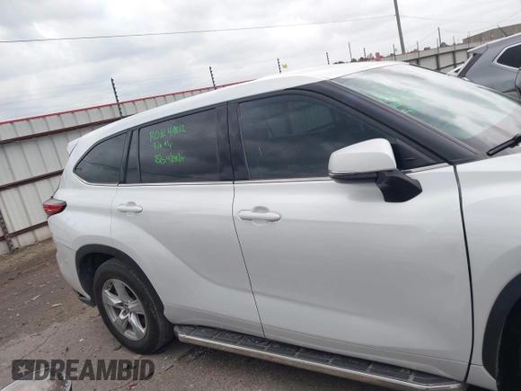 2022 Toyota Highlander L with VIN 5TDCZRAH0NS553876, listed as a IAAI auction lot 42174676 with 49,303 mi miles and . Bid and sale history available at DreamBid. Image 12.