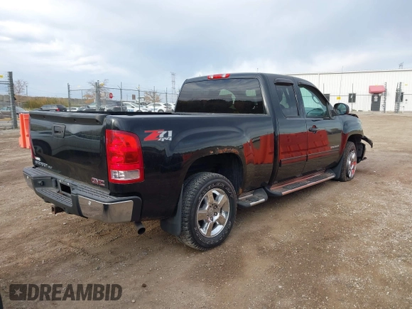 2012 GMC Sierra 1500 SLT z VIN 1GTR2WE71CZ337710, wystawiony jako IAAI lot #40658228 z przebiegiem 105 781 mil mil oraz . Historia ofert i sprzedaży dostępna na DreamBid. Obrazek 4.