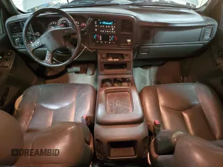2003 GMC Sierra 1500 SLT z VIN 2GTEK19T731294136, wystawiony jako Copart lot #52197285 z przebiegiem 131 232 mil mil oraz Nie do naprawy • Non repairable. Historia ofert i sprzedaży dostępna na DreamBid. Obrazek 8.