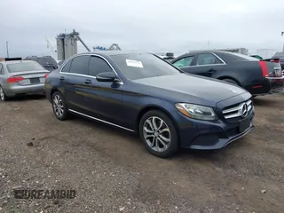 2016 Mercedes-Benz C 300 Luxury с VIN 55SWF4KBXGU117268, выставлен на аукционе IAAI как лот 41652771 с пробегом 81 437 миль миль и . История ставок и продаж доступна на DreamBid. Изображение 1.