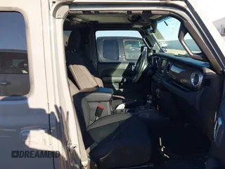 2018 Jeep Wrangler Unlimited Sahara with VIN 1C4HJXEG8JW239535, listed as a IAAI auction lot 41711596 with 85,675 mi miles. Bid and sale history available at carsss.com. Image 5.
