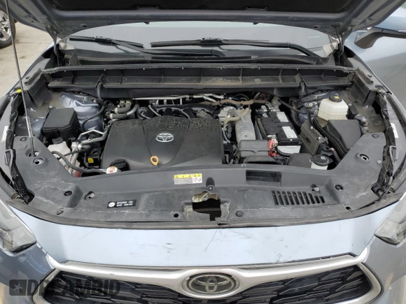 2022 Toyota Highlander LE z VIN 5TDZZRAH7NS101157, wystawiony jako Copart lot #58415605 z przebiegiem 29 941 mil mil oraz Szkoda całkowita • Salvage title. Historia ofert i sprzedaży dostępna na DreamBid. Obrazek 12.