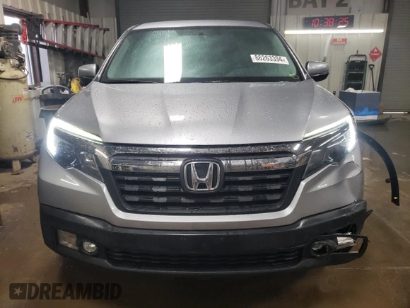 2018 Honda Ridgeline RTL-T z VIN 5FPYK3F61JB014705, wystawiony jako Copart lot #86263394 z przebiegiem 135 543 mil mil oraz Szkody całkowita. Historia ofert i sprzedaży dostępna na DreamBid. Obrazek 5.