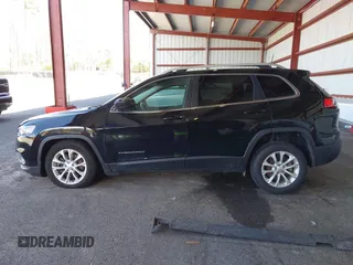 2019 Jeep Cherokee Latitude z VIN 1C4PJLCB1KD444428, wystawiony jako IAAI lot #42157384 z przebiegiem 58 948 mil mil oraz . Historia ofert i sprzedaży dostępna na DreamBid. Obrazek 14.