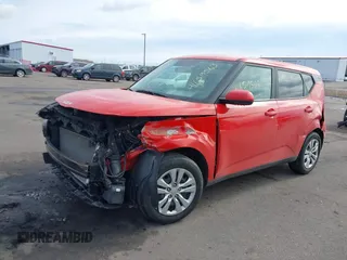 2022 Kia Soul LX with VIN KNDJ23AU4N7157451, listed as a IAAI auction lot 41659563 with 39,250 mi miles. Bid and sale history available at carsss.com. Image 2.