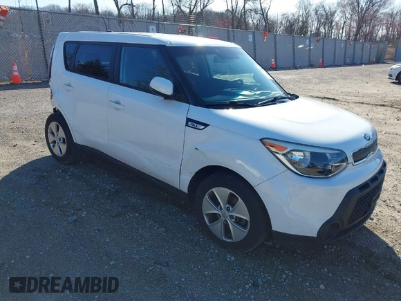 2015 Kia Soul with VIN KNDJN2A23F7136379, listed as a IAAI auction lot 41853304 with 90,697 mi miles. Bid and sale history available at carsss.com. Image 1.