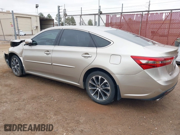 2018 Toyota Avalon XLE with VIN 4T1BK1EB5JU268101, listed as a IAAI auction lot 41470858 with 31,720 mi miles and . Bid and sale history available at DreamBid. Image 3.