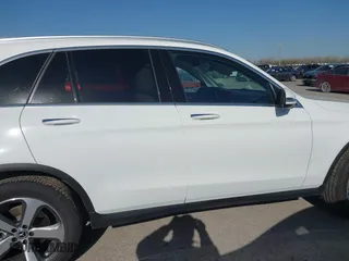 2022 Mercedes-Benz GLC with VIN W1N0G8DB7NG106295, listed as a IAAI auction lot 41842882 with 30,526 mi miles. Bid and sale history available at carsss.com. Image 13.