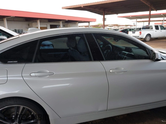 2018 BMW 4 Series 440i with VIN WBA4J5C56JBF07770, listed as a IAAI auction lot 41948710 with 69,655 mi miles and . Bid and sale history available at carsss.com. Image 14.