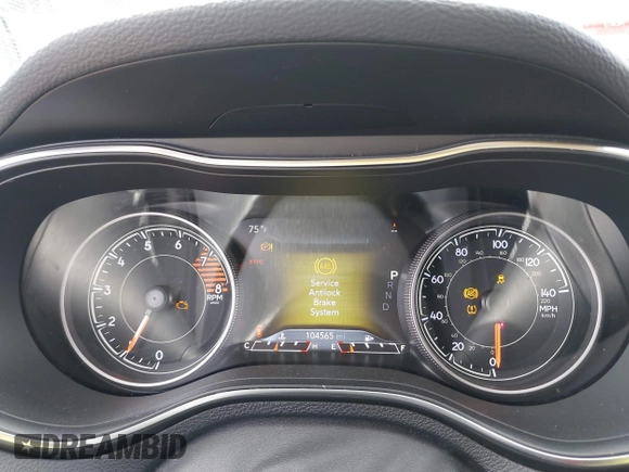 2019 Jeep Cherokee Trailhawk with VIN 1C4PJMBX2KD231734, listed as a IAAI auction lot 42235469 with 104,565 mi miles and . Bid and sale history available at DreamBid. Image 7.