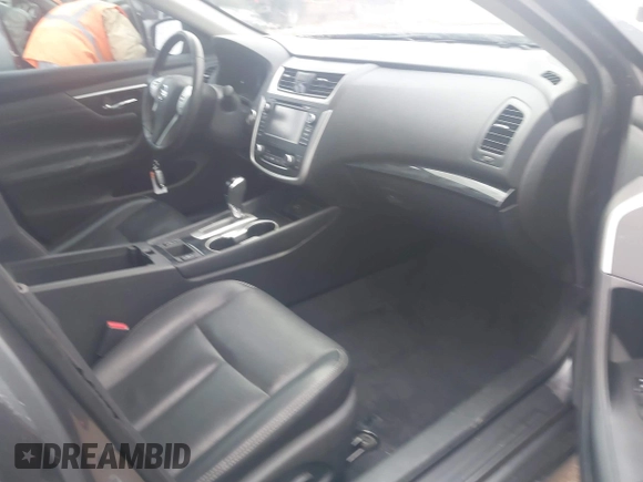 2017 Nissan Altima SR z VIN 1N4AL3AP6HC481669, wystawiony jako IAAI lot #41545375 z przebiegiem 93 271 mil mil oraz . Historia ofert i sprzedaży dostępna na DreamBid. Obrazek 5.