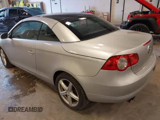 2007 Volkswagen Eos 2.0T with VIN WVWBA71F67V040775, listed as a IAAI auction lot 41913098 with 98,554 mi miles and . Bid and sale history available at DreamBid. Image 3.