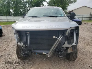2024 Ford F-250 XL z VIN 1FTBF2BA2REE51567, wystawiony jako Copart lot #59839015 z przebiegiem 8 849 mil mil oraz Szkoda całkowita • Salvage title. Historia ofert i sprzedaży dostępna na DreamBid. Obrazek 5.