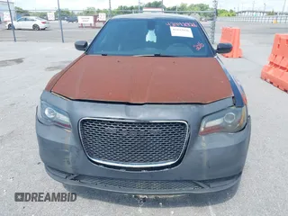 2016 Chrysler 300 S z VIN 2C3CCAGG4GH182793, wystawiony jako IAAI lot #42442826 z przebiegiem 125 474 mil mil oraz . Historia ofert i sprzedaży dostępna na DreamBid. Obrazek 12.