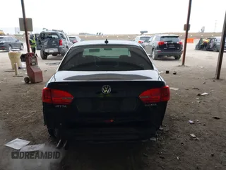 2012 Volkswagen Jetta Sedan SEL w/Sunroof with VIN 3VWLX7AJ5CM379634, listed as a IAAI auction lot 41634048 with 209,586 mi miles. Bid and sale history available at carsss.com. Image 17.
