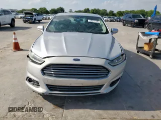 2015 Ford Fusion SE z VIN 1FA6P0H75F5120918, wystawiony jako Copart lot #59377185 z przebiegiem Nie podano mil oraz Czysty tytuł • Clean title. Historia ofert i sprzedaży dostępna na DreamBid. Obrazek 5.