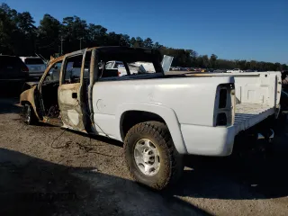 2004 GMC Sierra 2500HD z VIN 1GTHK23144F141847, wystawiony jako Copart lot #81376684 z przebiegiem Nie podano mil oraz Szkoda całkowita • Salvage title. Historia ofert i sprzedaży dostępna na DreamBid. Obrazek 2.