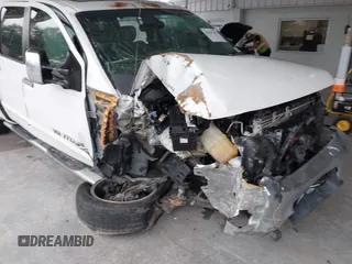 2015 Nissan Titan SV z VIN 1N6BA0ED1FN502929, wystawiony jako IAAI lot #42431227 z przebiegiem 138 394 mil mil oraz . Historia ofert i sprzedaży dostępna na DreamBid. Obrazek 6.
