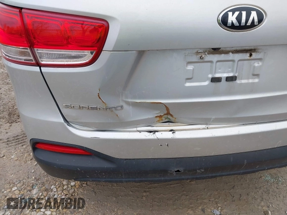 2018 Kia Sorento LX V6 with VIN 5XYPGDA54JG368009, listed as a IAAI auction lot 41986830 with 110,478 mi miles. Bid and sale history available at carsss.com. Image 11.