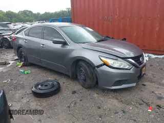 2017 Nissan Altima S z VIN 1N4AL3APXHN322528, wystawiony jako IAAI lot #42265187 z przebiegiem 95 594 mil mil oraz . Historia ofert i sprzedaży dostępna na DreamBid. Obrazek 1.
