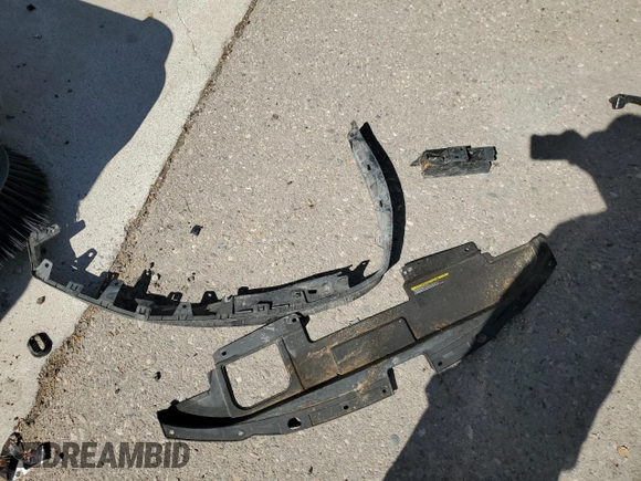 2017 Nissan Murano S z VIN 5N1AZ2MG5HN175836, wystawiony jako Copart lot #68493694 z przebiegiem Nie podano mil oraz Nie do naprawy • Non repairable. Historia ofert i sprzedaży dostępna na DreamBid. Obrazek 12.