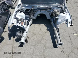 2015 Chevrolet SS z VIN 6G3F15RW6FL105101, wystawiony jako Copart lot #57338535 z przebiegiem Nie podano mil oraz Szkoda całkowita • Salvage title. Historia ofert i sprzedaży dostępna na DreamBid. Obrazek 11.