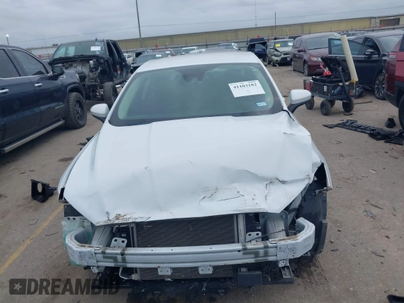 2020 Ford Fusion SE with VIN 3FA6P0H72LR131965, listed as a IAAI auction lot 41103182 with 36,284 mi miles. Bid and sale history available at carsss.com. Image 13.