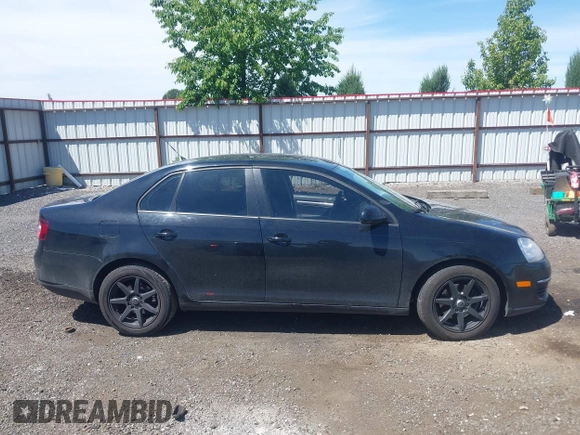 2010 Volkswagen Jetta SE with VIN 3VWRZ7AJ7AM116496, listed as a IAAI auction lot 42360075 with 249,048 mi miles and . Bid and sale history available at DreamBid. Image 13.