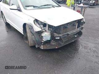 2018 Hyundai Sonata SE z VIN 5NPE24AF8JH693284, wystawiony jako IAAI lot #42184788 z przebiegiem 90 562 mil mil oraz . Historia ofert i sprzedaży dostępna na DreamBid. Obrazek 6.