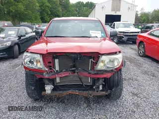 2011 Toyota Tacoma z VIN 5TFUX4EN8BX004834, wystawiony jako IAAI lot #42439354 z przebiegiem 130 974 mil mil oraz . Historia ofert i sprzedaży dostępna na DreamBid. Obrazek 12.