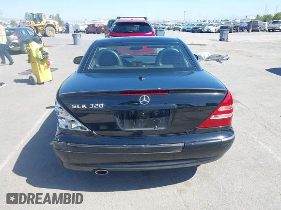 2004 Mercedes-Benz SLK 230/320 z VIN WDBKK65FX4F308099, wystawiony jako IAAI lot #42320907 z przebiegiem 173 122 mil mil oraz . Historia ofert i sprzedaży dostępna na DreamBid. Obrazek 16.