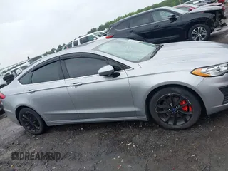 2020 Ford Fusion SE with VIN 3FA6P0HD5LR150418, listed as a IAAI auction lot 42347924 with 87,817 mi miles and . Bid and sale history available at DreamBid. Image 13.