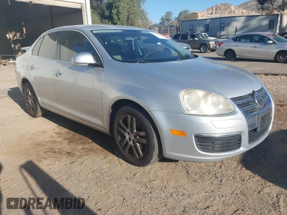 2006 Volkswagen Jetta 2.5L z VIN 3VWRF71K56M703871, wystawiony jako IAAI lot #41667114 z przebiegiem 119 569 mil mil oraz . Historia ofert i sprzedaży dostępna na DreamBid. Obrazek 1.