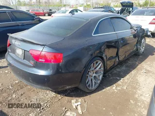 2013 Audi A5 Prestige z VIN WAUVFAFR7DA046521, wystawiony jako IAAI lot #42070806 z przebiegiem 247 945 mil mil oraz . Historia ofert i sprzedaży dostępna na DreamBid. Obrazek 4.