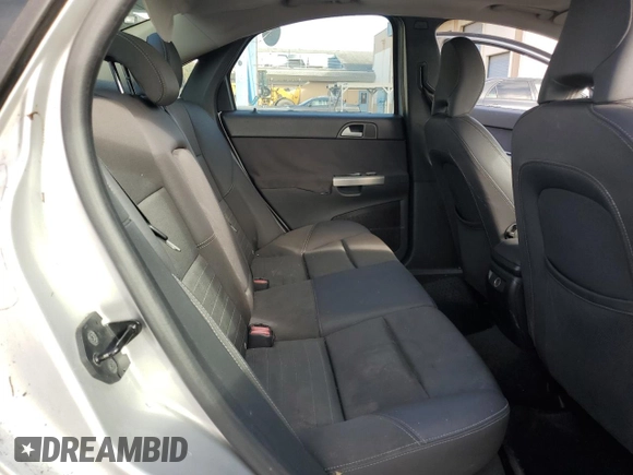 2007 Volvo S40 2.4L z VIN YV1MS390972275519, wystawiony jako Copart lot #86431954 z przebiegiem 227 441 mil mil oraz Szkoda całkowita • Salvage title. Historia ofert i sprzedaży dostępna na DreamBid. Obrazek 10.