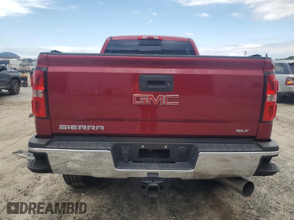 2018 GMC Sierra 2500HD SLT z VIN 1GT12TEY9JF195755, wystawiony jako Copart lot #56928195 z przebiegiem 175 497 mil mil oraz Szkoda całkowita • Salvage title. Historia ofert i sprzedaży dostępna na DreamBid. Obrazek 6.
